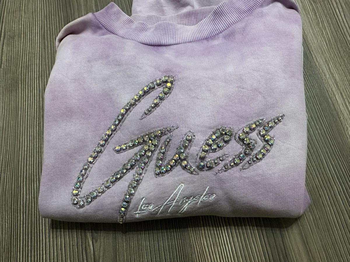 Guess Maglioni & Felpe: Guess Pullover Lila mit Strass, Gr. S - Neu! – Nuovo (secondo la descrizione) da Schaanwald venduto da ael248 4