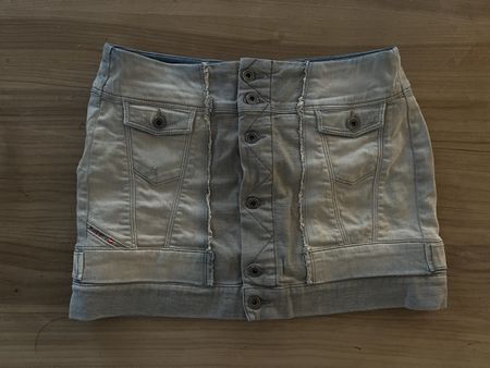DIESEL Designer Minirock Jeans, Gr. S, hellblau y2k