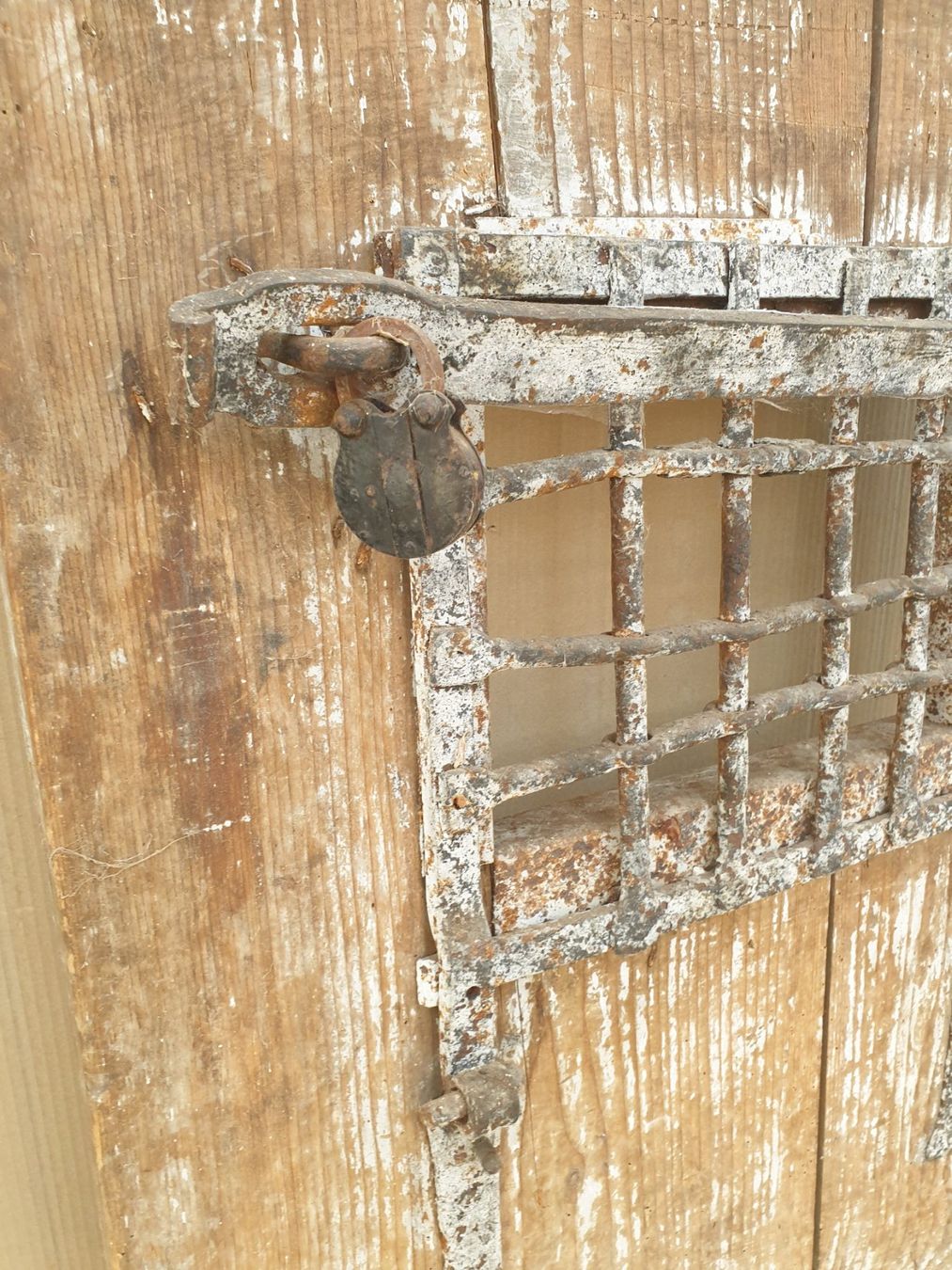 Türen: à vendre cette authentique porte de cachot de Prison – Gebraucht aus chénens von mathieu016 2
