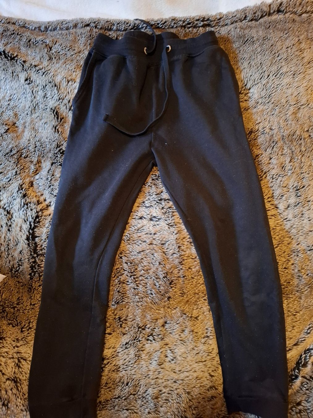 Hosen: Schwarze Trainerhose – Gebraucht aus Rorschacherberg von lar_b2fz