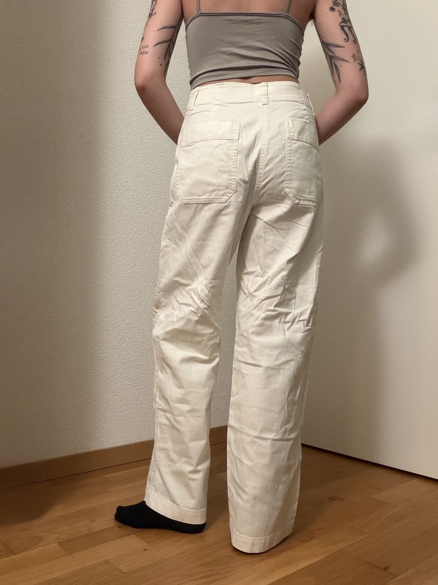 Uniqlo Pantalons: Pantalon UNIQLO Blanc Cassé  – D'occasion à Cortaillod par Glltn.leane 2