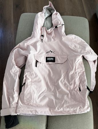 Dope Skijacke und Skihosen