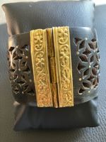 Bracelet manchette vintage en corne sculptée