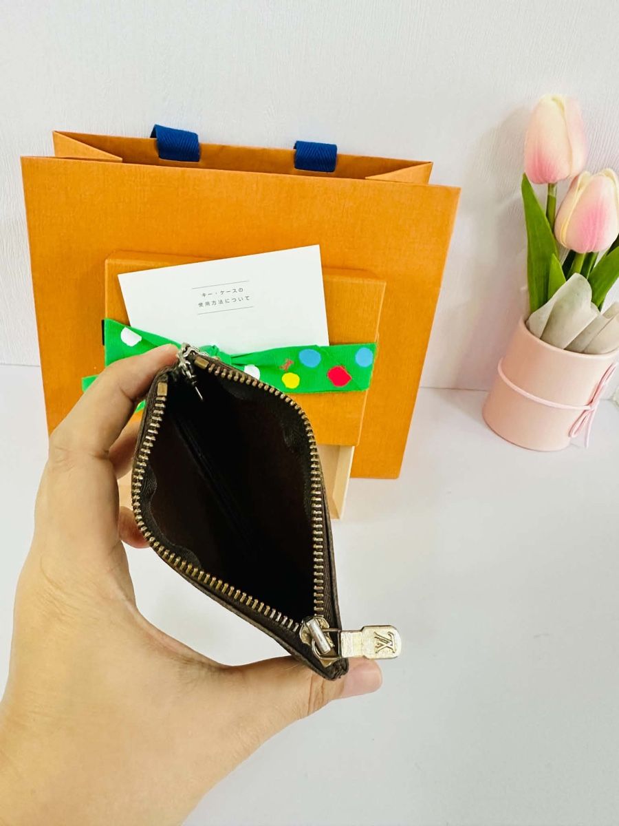 Louis Vuitton Schlüsselanhänger & - bänder: Louis Vuitton key pouch  – Gebraucht aus Buch am Irchel von Pukpan_99 6