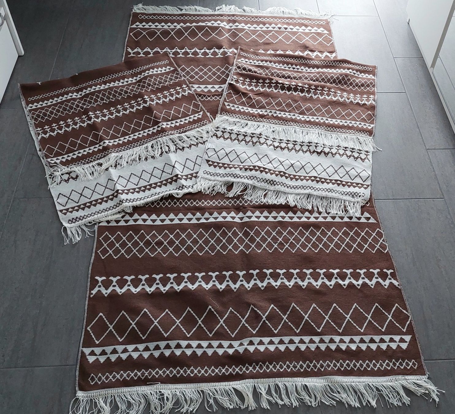 Teppiche: Teppich Set – Neu und originalverpackt aus Hüntwangen von Elyha