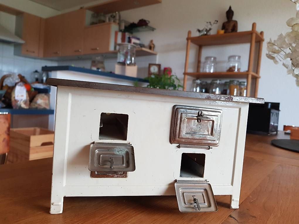 Giocattoli: dinette ancienne en metal – Usato da Lausanne venduto da michade 2