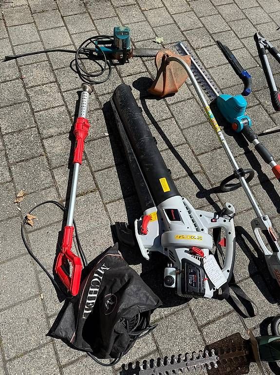Tutti gli attrezzi: Ensemble d'outils de jardin – Usato da Corsier GE venduto da mar_9y6h 3