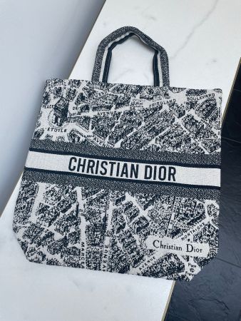 NEW christian dior tote bag WW 2023