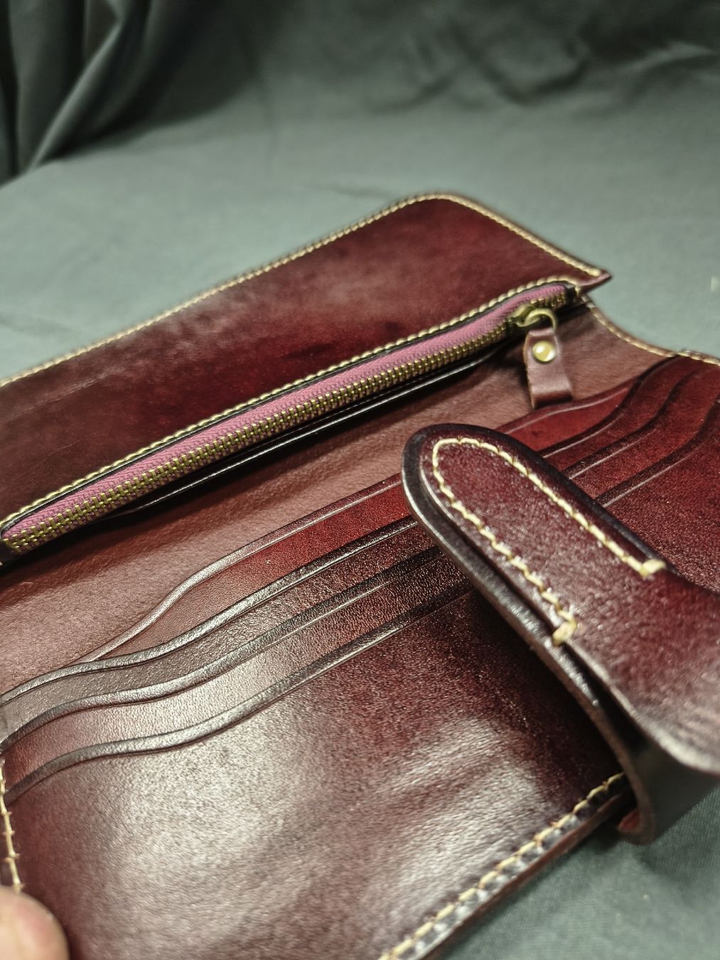 Brieftaschen: Leather long wallet – Neu und originalverpackt aus Vevey von cos-vero 1