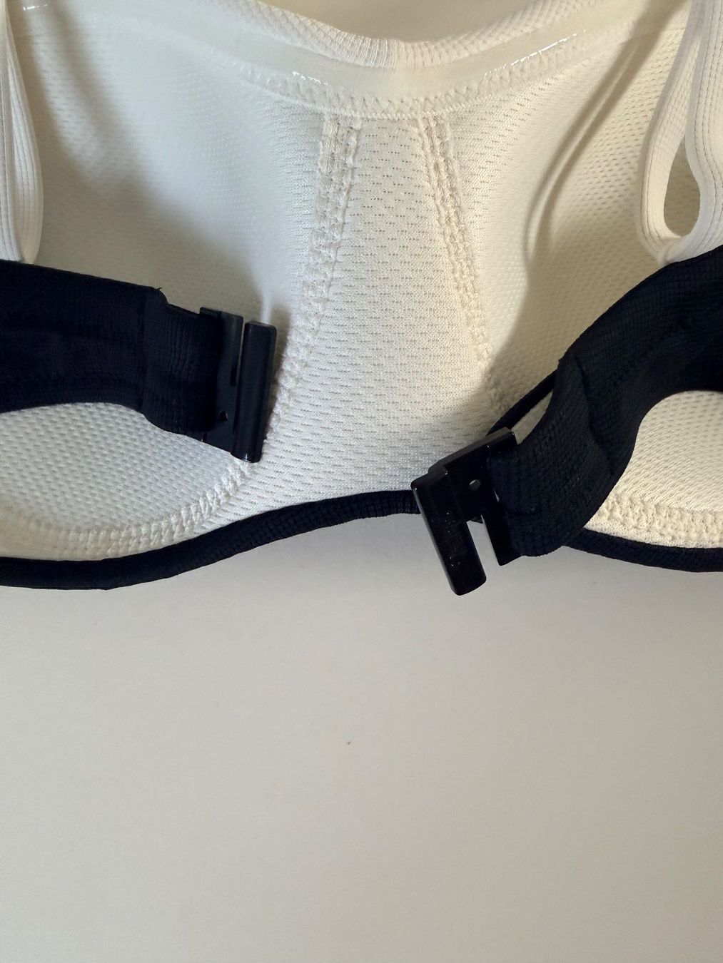 Triumph Costumi da bagno & Bikini: TRIUMPH, Bikini-Oberteil SUMMER GLOW, Grösse 42B – Nuovo e nell'imballaggio originale da Rudolfstetten venduto da gst_g7xl 6