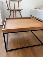 Neuwertiger Holztisch