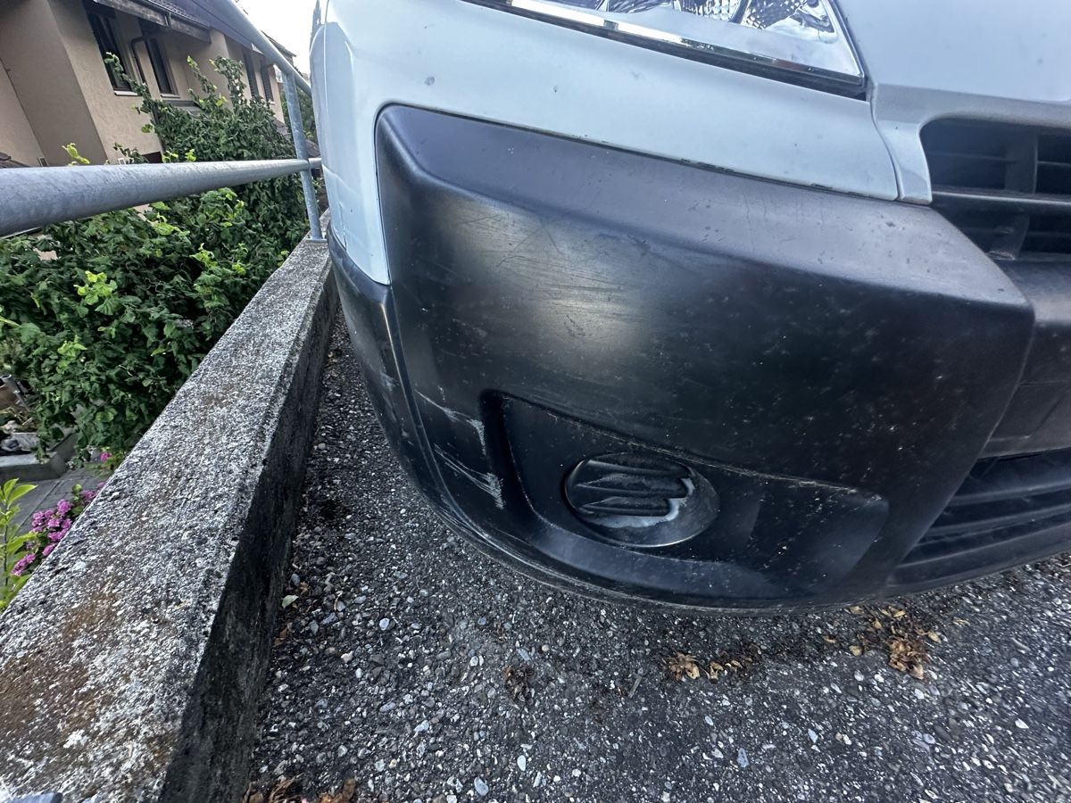 Peugeot Veicoli commerciali: Peugeot Expert 2.0 HDI Auto – Difettoso da Selzach venduto da Landmann30 5