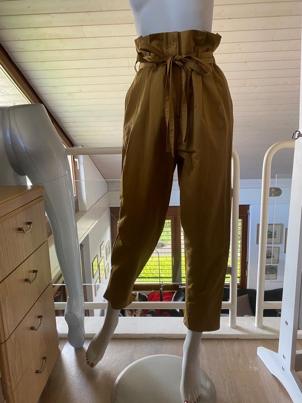 Cos Pantaloni: Hose von COS – Usato da Neuhausen venduto da Lechasseur 1