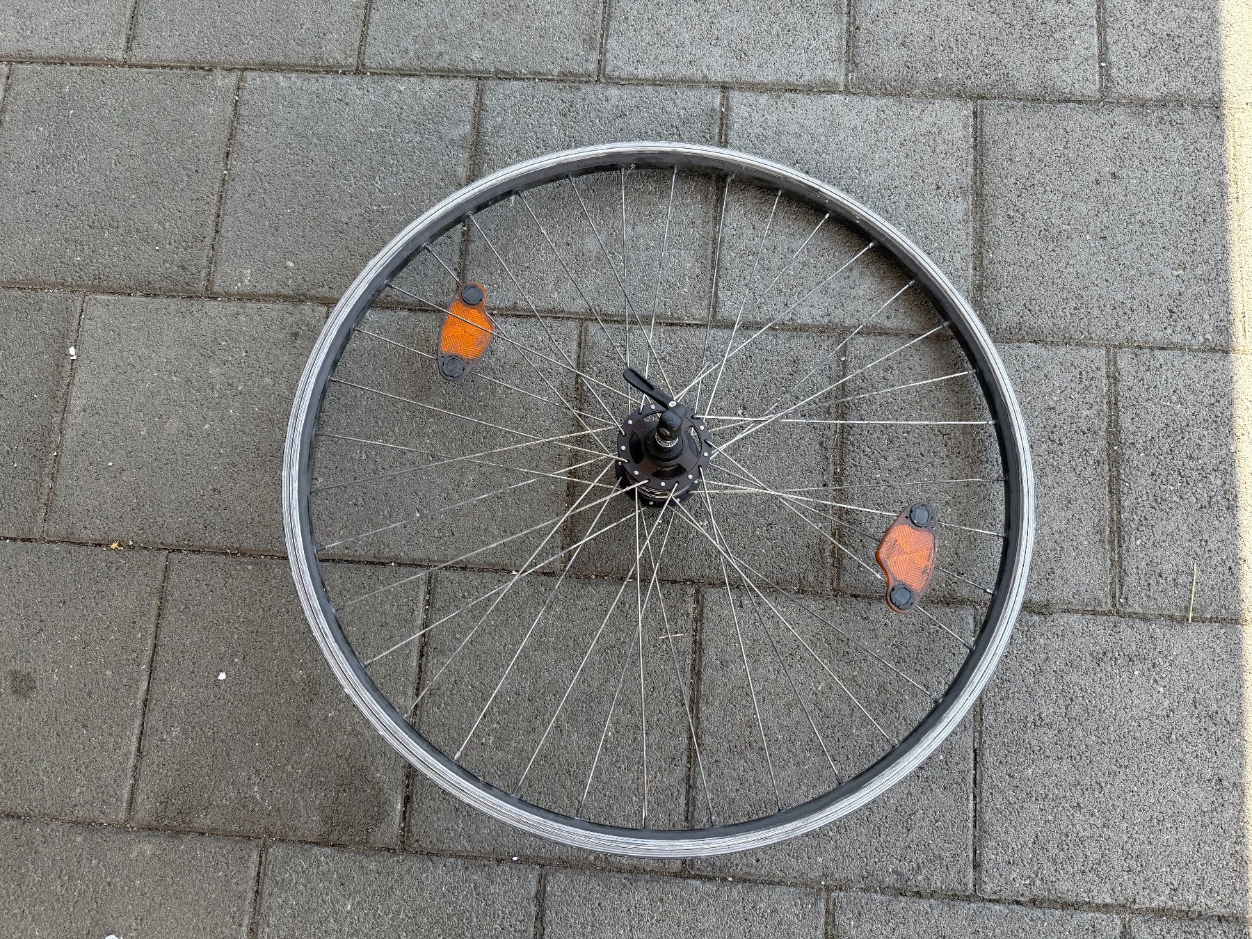 Ersatzteile: 28" Vorderrad XT Nabendynamo mit B&M Lichtset – Gebraucht aus Seedorf BE von Germm 3