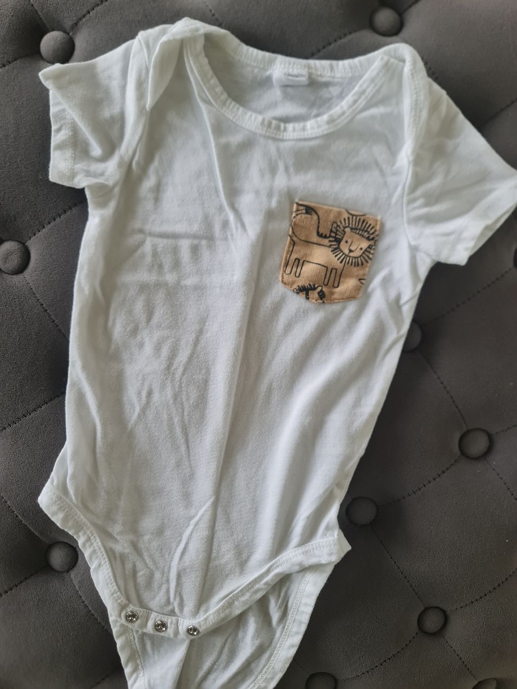 Kleiderpakete & -sets: Baby Set  86 oder 18 Monate mit Safari Muster – Gebraucht aus Noflen BE von vco_hnn7 2