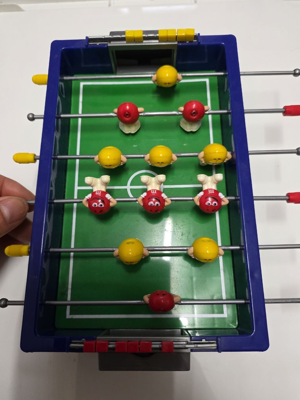 Statuette: Mini Tischfussball M&Ms – Usato da Dorf venduto da Echo_Elements 2