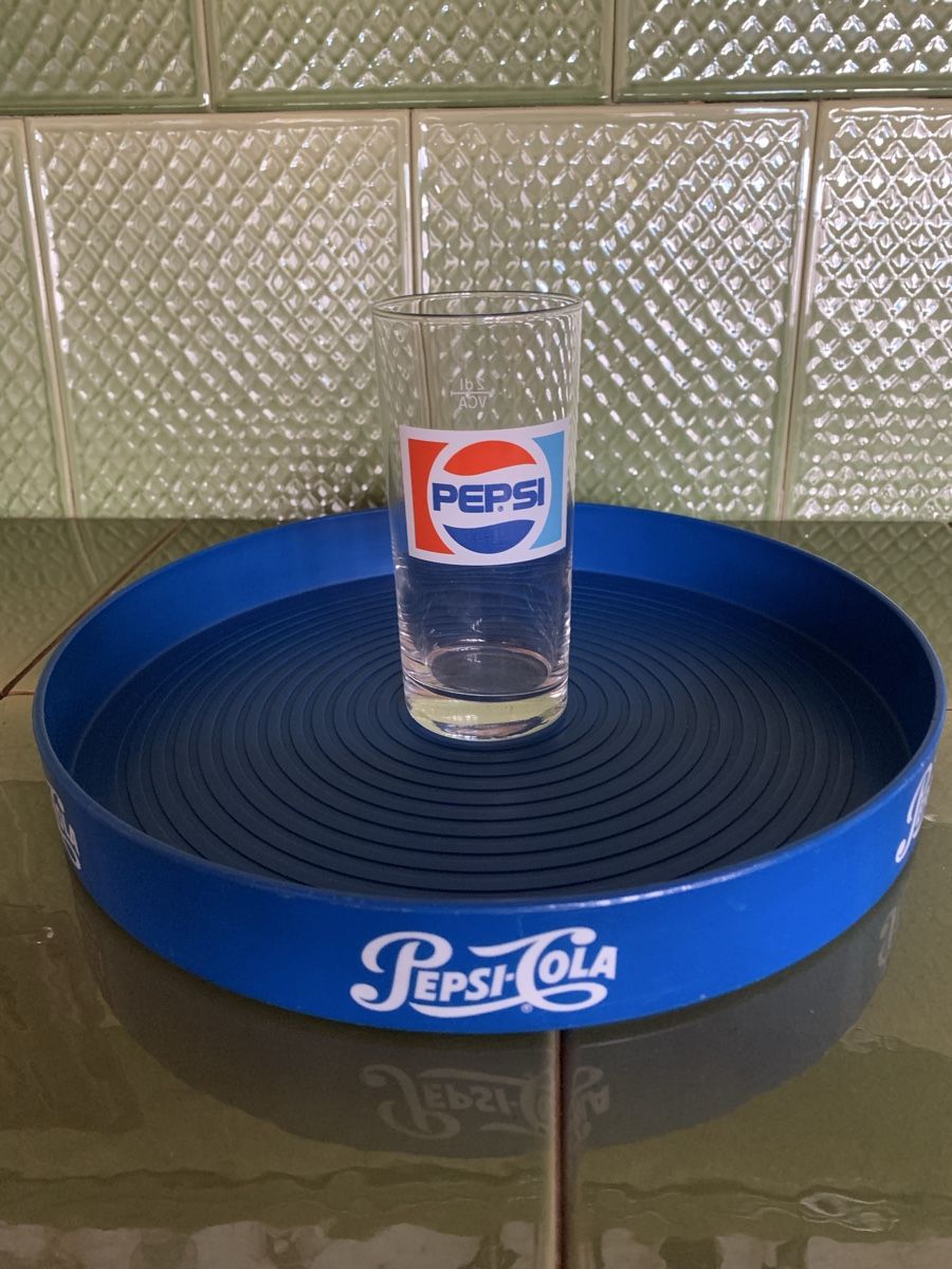 Servierplatten: Pepsi Cola Serviertablett mit Glas – Gebraucht aus Egg b. Zürich von ohtannenbaum 2