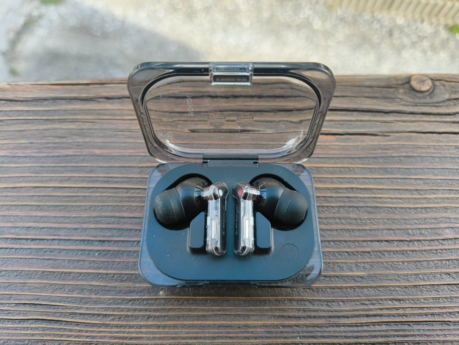 Nothing Kopfhörer: Écouteurs Nothing Ear (1) – Gebraucht aus noes von kri_g7m6