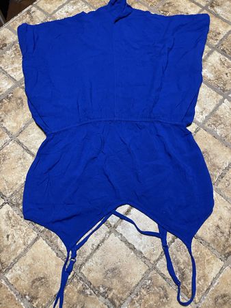 Elegante tuta estiva blu cobalto con schiena scoperta - S/M