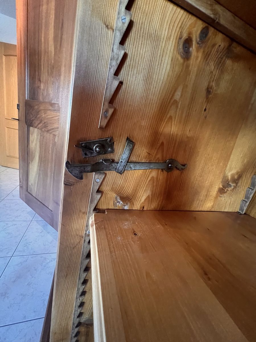 Schränke: Antiker Schrank (203) – Gebraucht aus Glattfelden von maa_qcj8 3