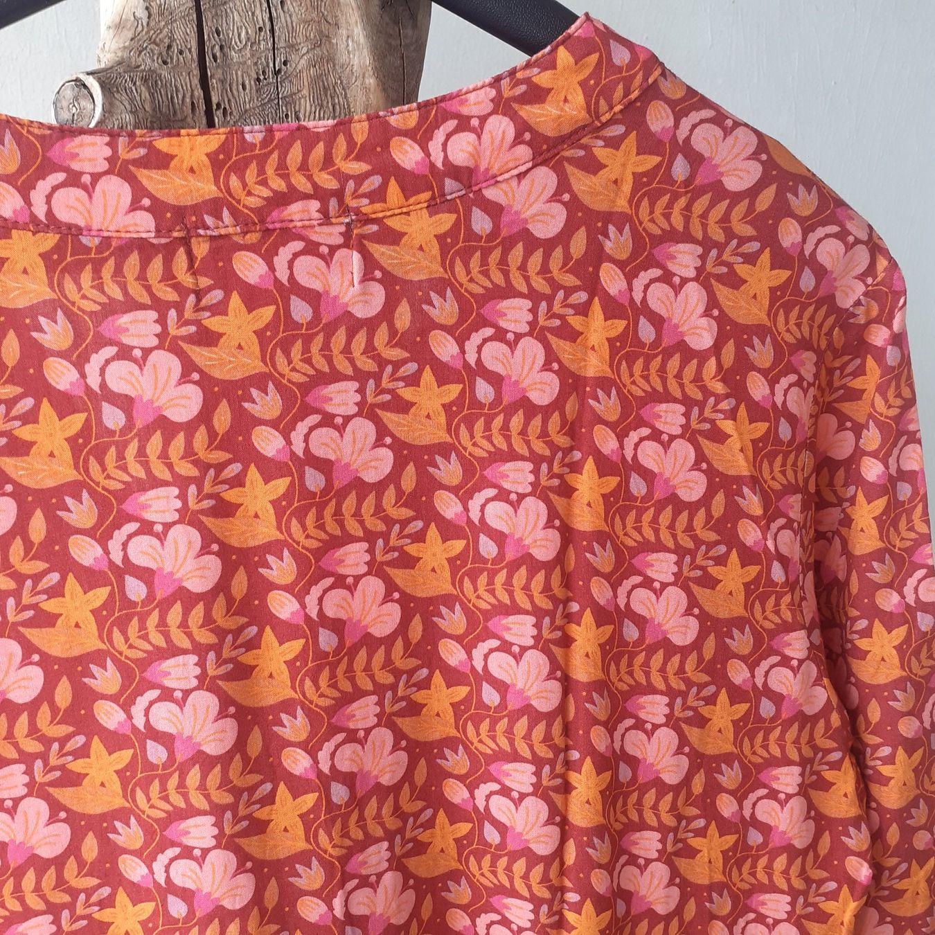 Moshiki Robes: Moshiki Tnikal, L – D'occasion à Bern par Solarsystem 6