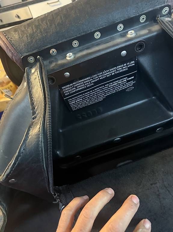 Valigie: Sacoches harley Davidson  – Usato da Begnins venduto da STAR-DESIGN 2