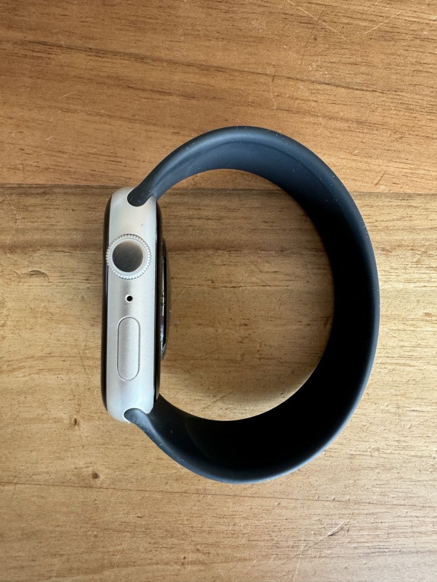 Apple Smartwatch: Apple Watch Series 8 silber 45 mm – Gebraucht aus Roggwil TG von  2
