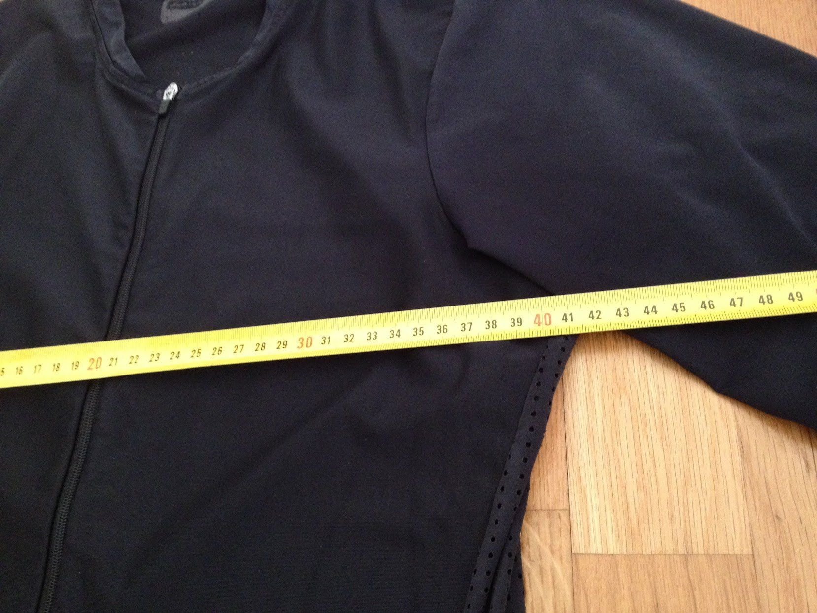 T-shirt: Sport Oberteil – Usato da Dübendorf venduto da Fip05 4
