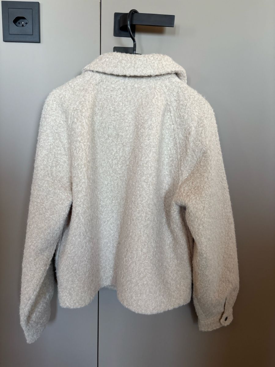 Only Jacken: Jacke Only Boucle beige Grösse S – Gebraucht aus Rorschacherberg von Kpas 2