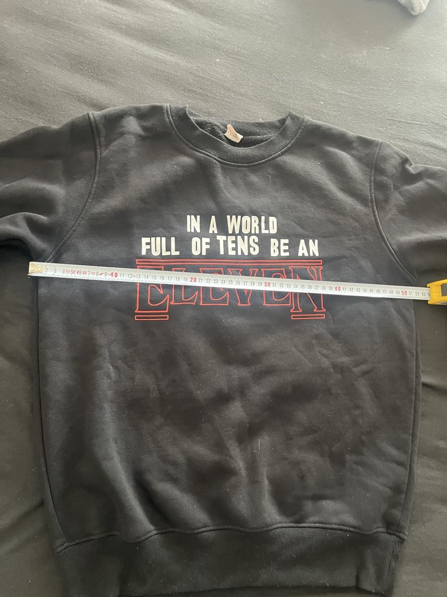 Pullover & Sweatshirts: Stranger Things Pullover schwarz Grösse M – Gebraucht aus Olten von sae_82z2 2