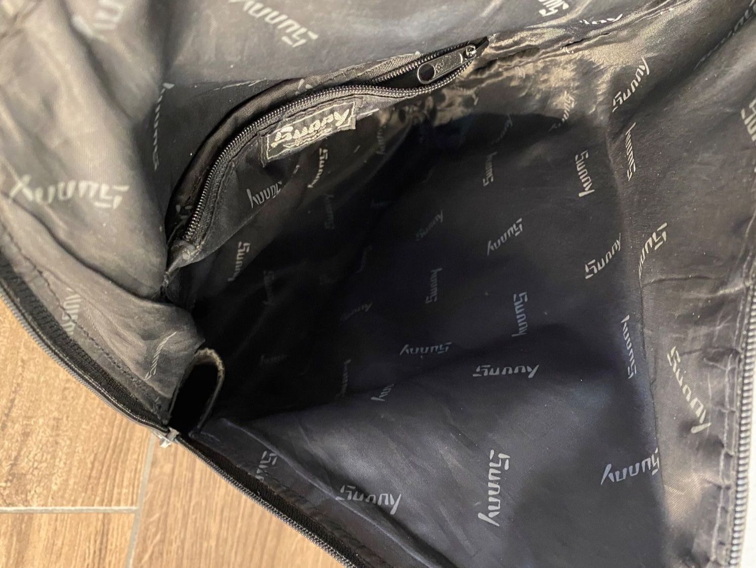 Rucksäcke: Sunny Rucksack Stoff schwarz – Gebraucht aus Pratteln von a23_j2gs 6