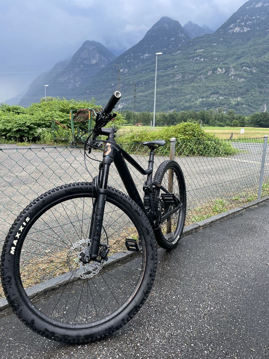 Scott Vélos: Scott Spark 920 Full Suspension Size M – D'occasion à Moleno par phi_mr2m