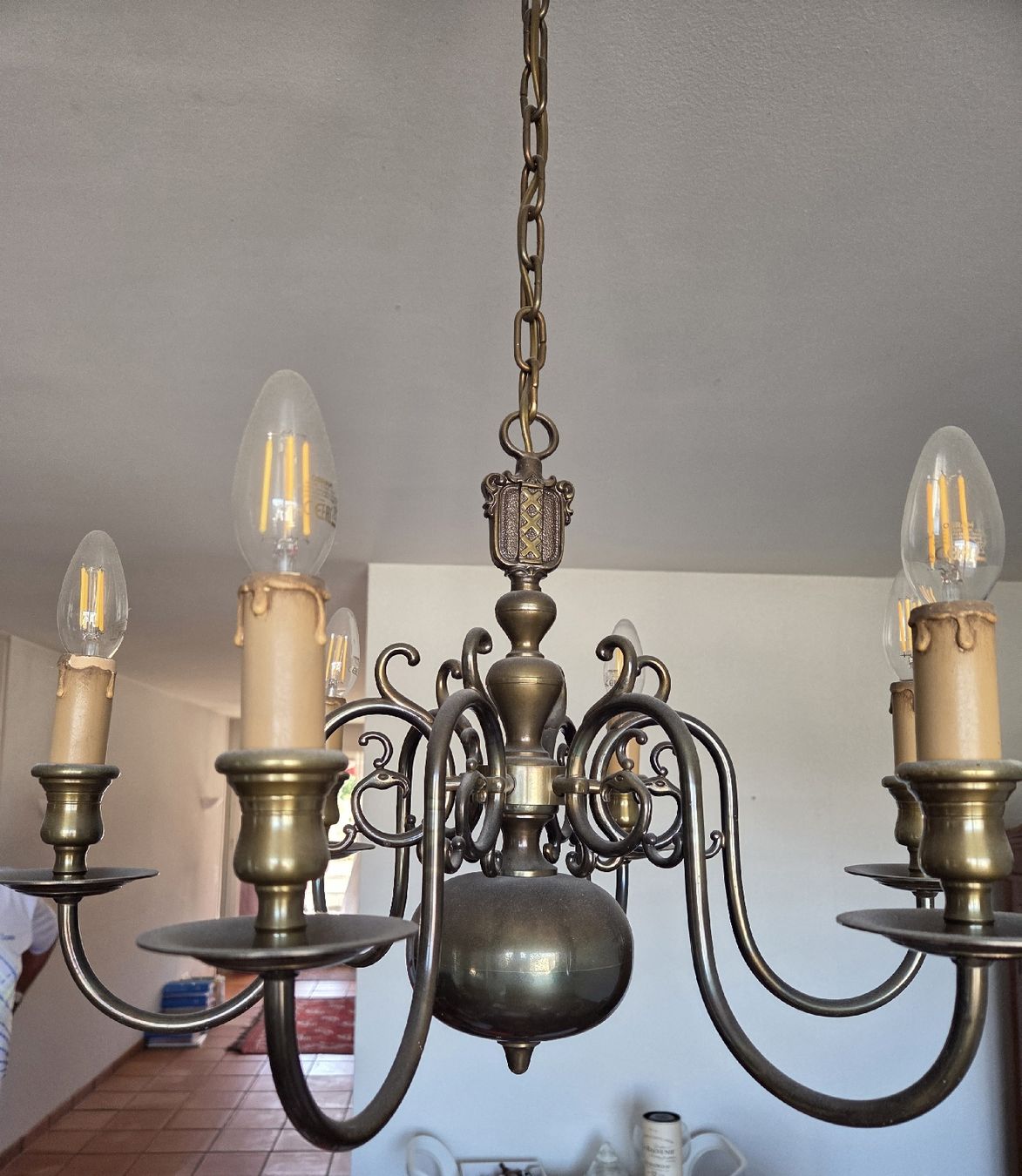 Lampadari & plafoniere: 6-flammiger Holland-Kronleuchter – Usato da Münchenstein venduto da Piccolo013 2