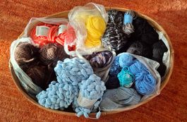 Wollpaket 2, ca. 1,4 kg diverse Garnreste