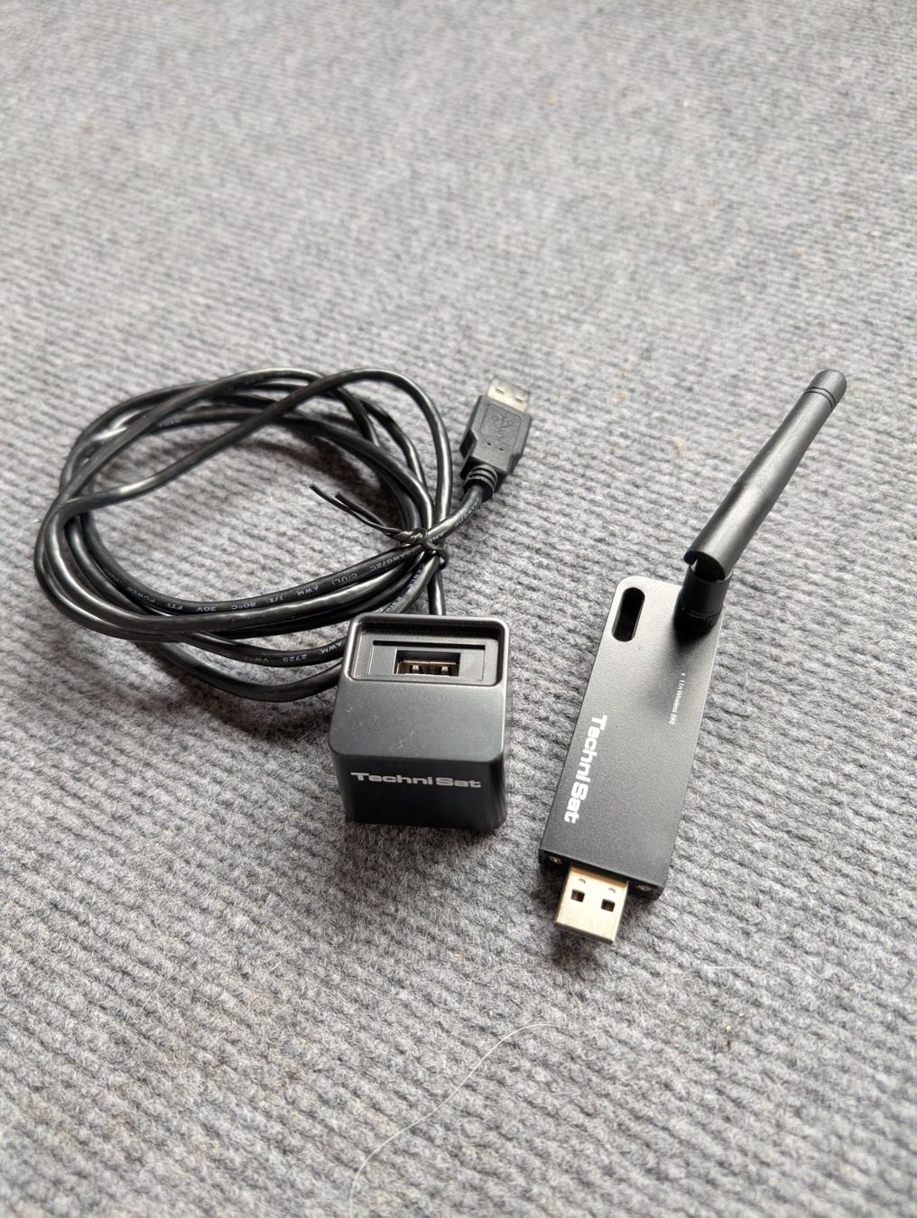Home Cinema: TechniStar K2 ISIO Digital/Kabelempfänger mit WLAN Adapter – Usato da Oberdiessbach venduto da horisberger24 6