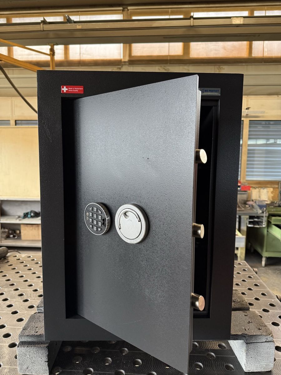 Müller Safe Tresor: Sicherheitsschrank / Tresor – Neu (gemäss Beschreibung) aus Wil SG von gjo_9hkq 6