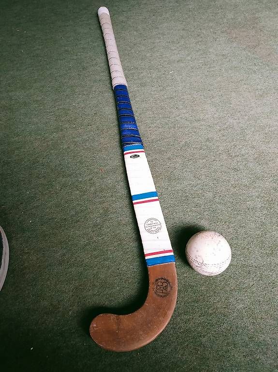 Sonstige Zubehör: Feldhockey Stock und Ball – Gebraucht aus Flüelen von Siro3 2