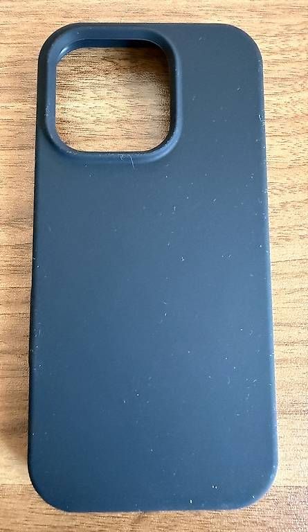Cover & Protezioni schermo: Coque d'iPhone 16 pro – Usato da Marin-Epagnier venduto da LoGi17