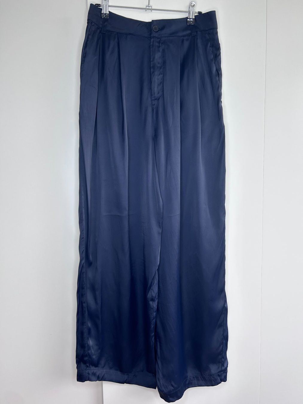 Cos Hosen: The Tiny Big Sister Hose – Neu (gemäss Beschreibung) aus St. Gallen von look-twice