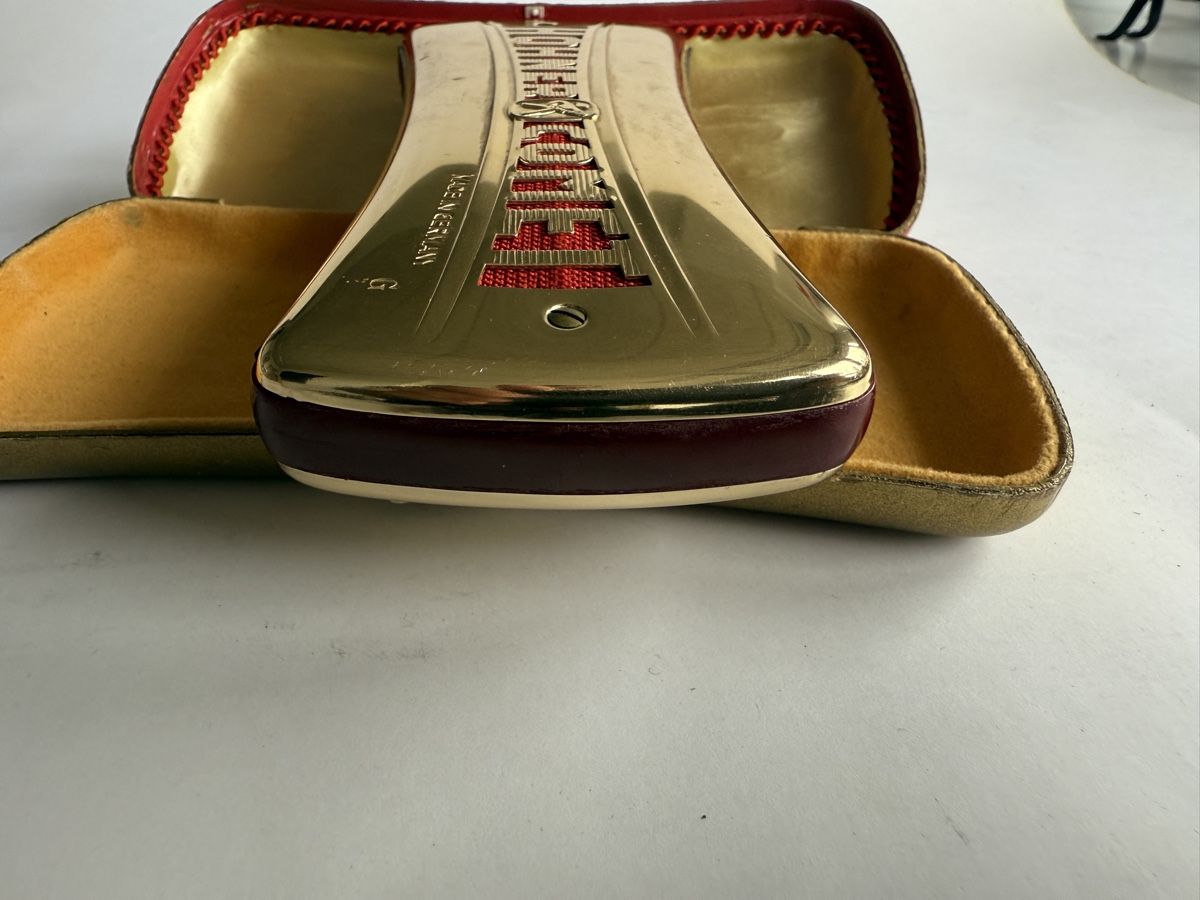 Hohner Strumenti musicali: Hohner Comet Mundharmonika golden mit Etui – Usato da Zürich venduto da Geniuss 2