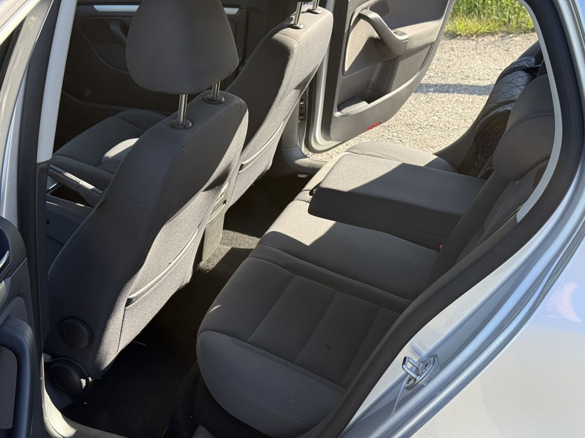 VW Automobili: Golf V 1.4 TSI DSG – Usato da Wilderswil venduto da D-Cole 6