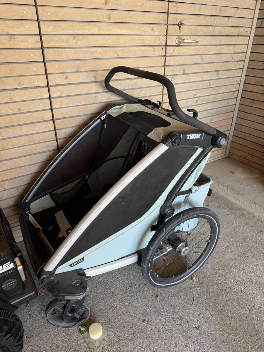 Thule Pièces détachées: Thule Chariot Cross trailer used good condition – D'occasion à Richterswil par nab_5pm8