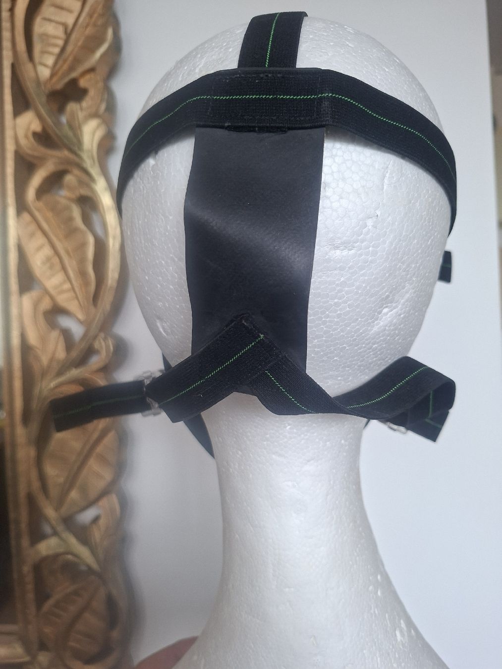 Protezione per viso e udito: Gasmaske schwarz mit Tragegurten – Usato da Glattbrugg venduto da cub_w7l8 4