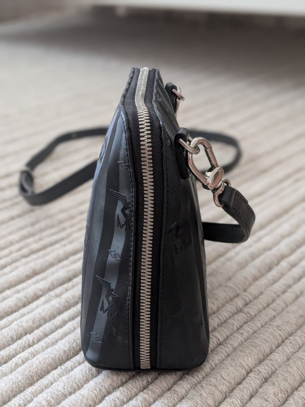 Maison Mollerus Taschen für Damen: Maison Mollerus Umhängetasche – Gebraucht aus Bergdietikon von Lindor12 4