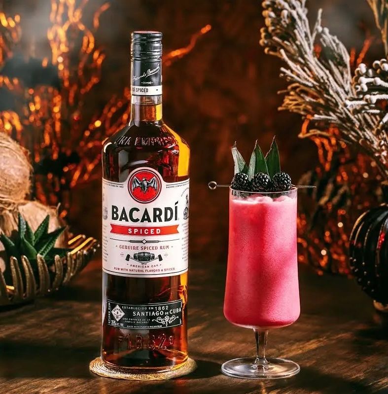 Bacardi Spiritueux: 1 Bacardi Spiced 0,7l, 35%vol. – Neuf avec emballage d'origine à Basel par Seifehuesli 3