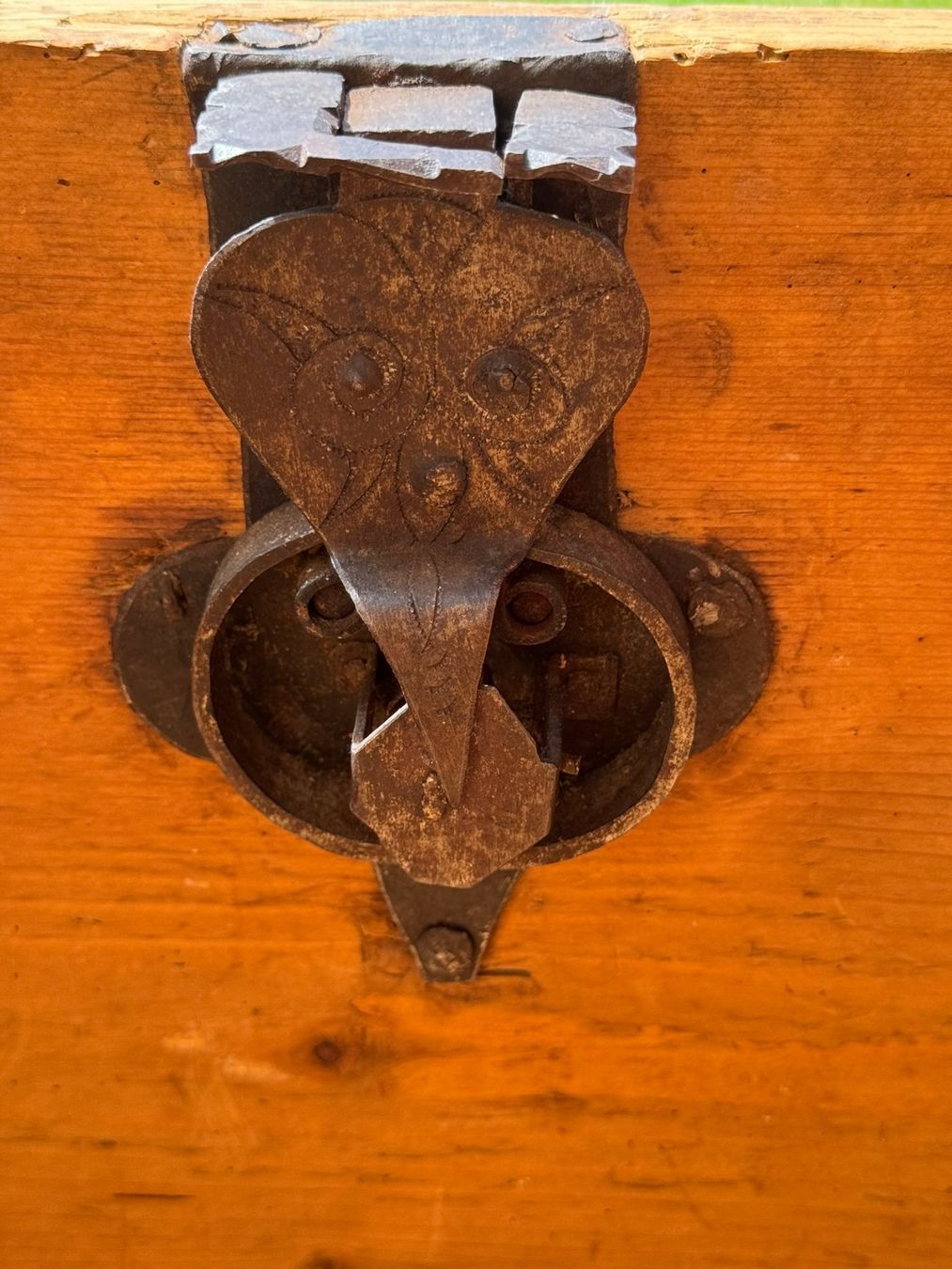 Truhen: Grand coffre ancien vers 1900 – Gebraucht aus Tramelan von lolopat 6