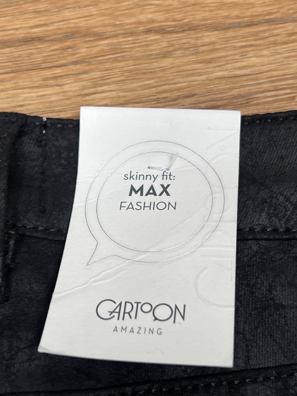 Pantaloni: Cartoon Hose Gr.42/44 - Neu – Nuovo e nell'imballaggio originale da Visp venduto da bluenero 2