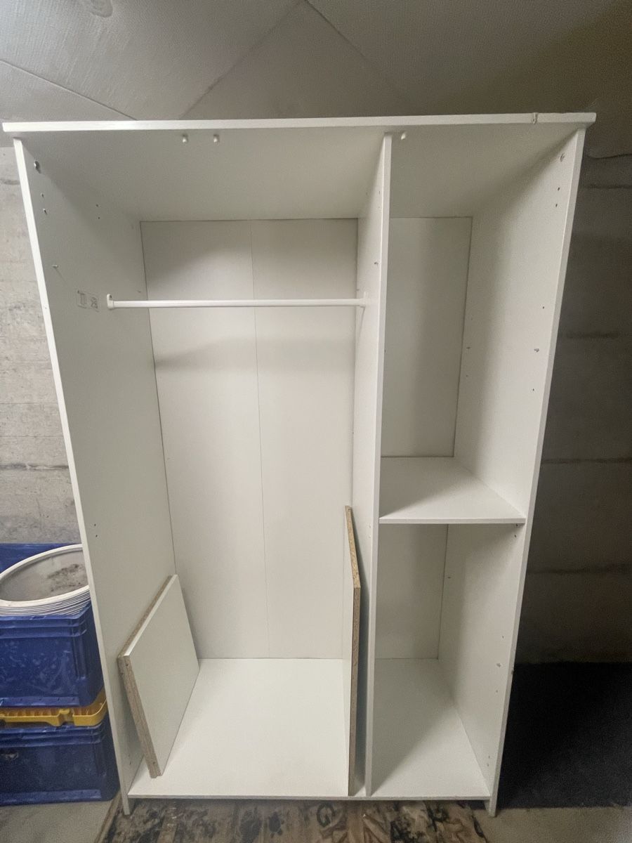 Ikea Garderobe: IKEA-Kleiderschrank – Gebraucht aus Zürich von ser_wdc7 1