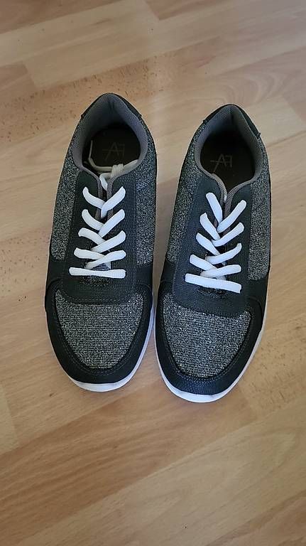 Chaussures femmes: Glitzerturnschuhe 40 – Neuf avec emballage d'origine à Muolen par Simi897