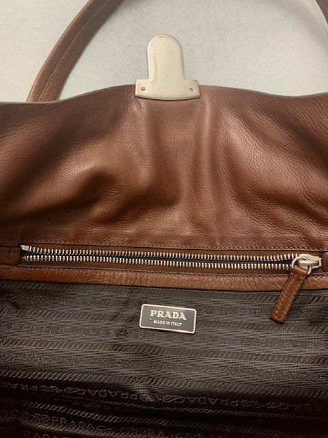 Prada Borse da donna: sac en cuir souple de Prada – Nuovo (secondo la descrizione) da St-Aubin-Sauges venduto da Juliezan 6